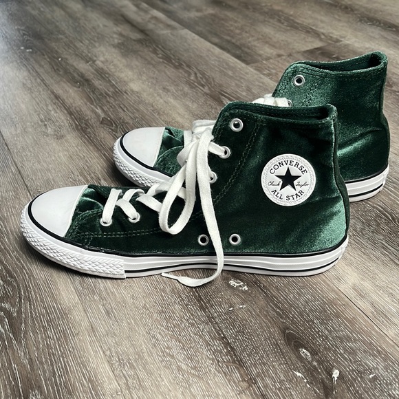 Green Velvet Converse high tops - Picture 1 of 7